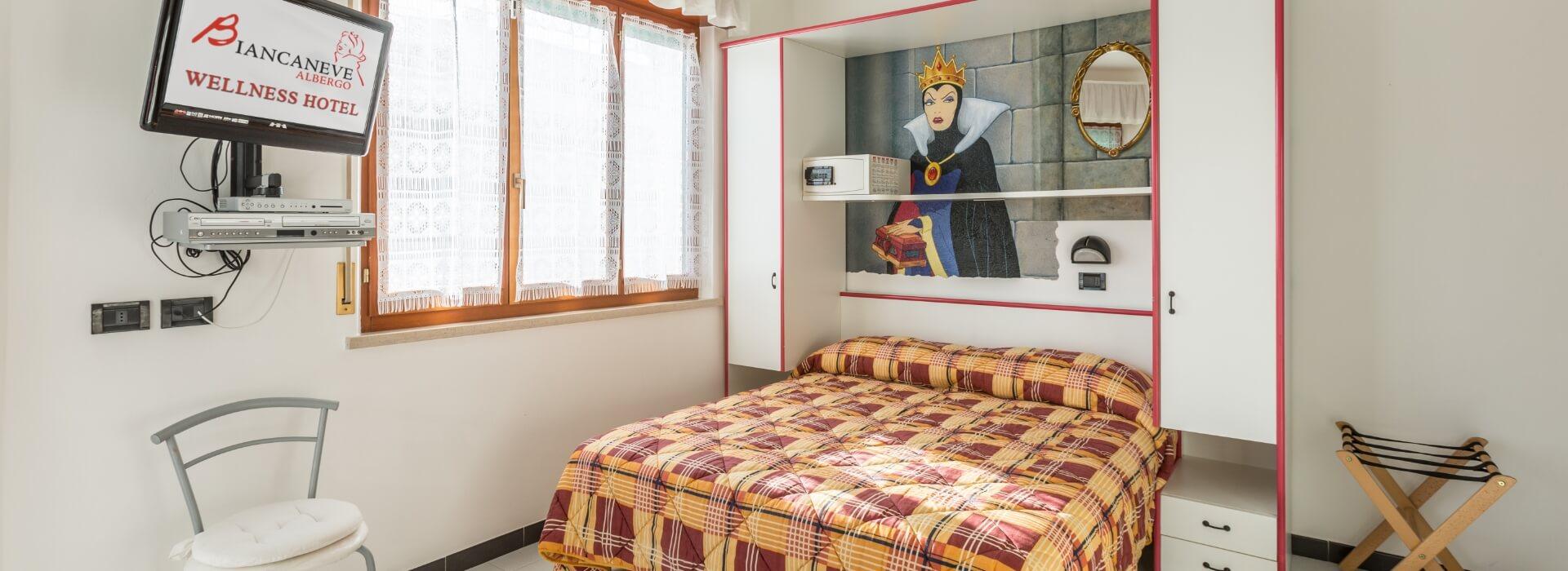 albergobiancaneve en the-rooms-hotel-biancaneve-marotta 003