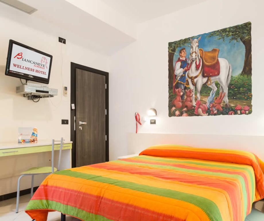albergobiancaneve en the-rooms-hotel-biancaneve-marotta 008